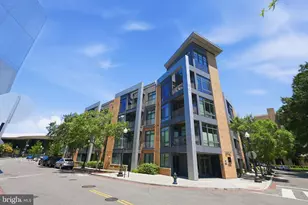 525 Water Street SW, Washington, DC 20024 - Photo 36