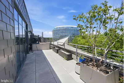 525 Water Street SW #428, Washington, DC 20024 - Photo 4