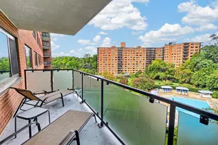 4201 Cathedral Ave NW, Washington, DC 20016 - Photo 14