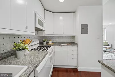 2710 Macomb Street NW #310, Washington, DC 20008 - Photo 18