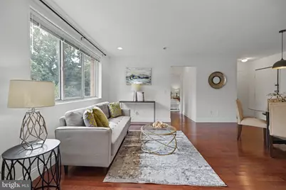 2710 Macomb Street NW #310, Washington, DC 20008 - Photo 6