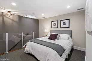 715 F St NE, Washington, DC 20002 - Photo 8