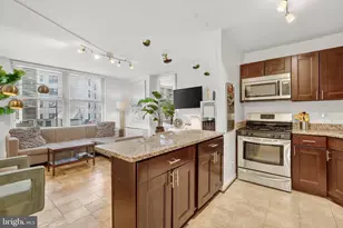 1260 21st St NW, Washington, DC 20036 - Photo 8