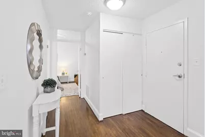 1401 Columbia Road NW #310, Washington, DC 20009 - Photo 2
