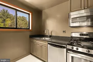 2725 39th Street NW, Washington, DC 20007 - Photo 8