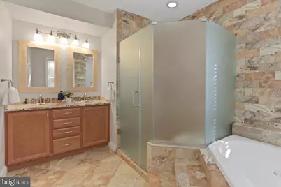 215 T Street NE, Washington, DC 20002 - Photo 14