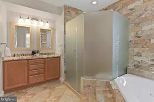 215 T St NE, Washington, DC 20002 - Photo 14