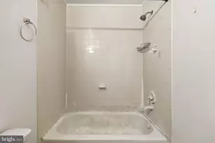 3865 Halley Terrace SE, Washington, DC 20032 - Photo 24