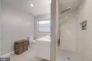 1433 K St SE, Washington, DC 20003 - Photo 16