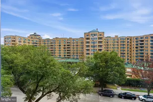 2501 Calvert St NW, Washington, DC 20008 - Photo 18