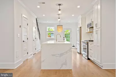 477 Ridge Street NW, Washington, DC 20001 - Photo 4
