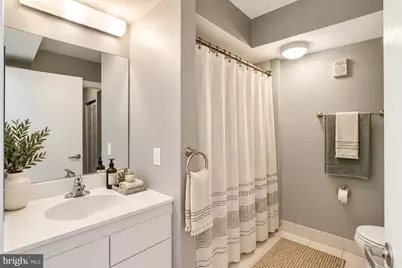 1000 New Jersey Avenue SE #515, Washington, DC 20003 - Photo 4