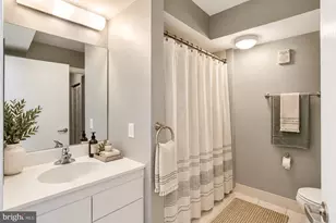 1000 New Jersey Ave SE, Washington, DC 20003 - Photo 4