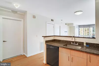 1000 New Jersey Avenue SE #515, Washington, DC 20003 - Photo 6