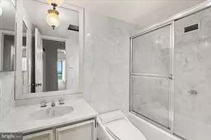 800 25th St NW, Washington, DC 20037 - Photo 24