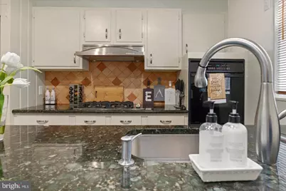 2415 I Street NW, Washington, DC 20037 - Photo 54