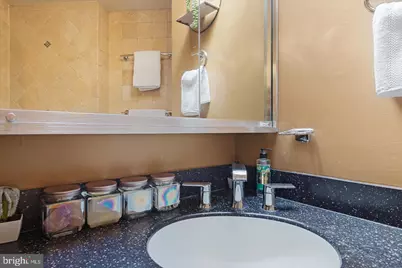 2415 I Street NW, Washington, DC 20037 - Photo 4