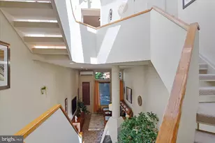 2415 I St NW, Washington, DC 20037 - Photo 10