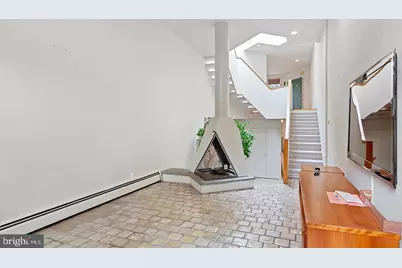 2415 I Street NW, Washington, DC 20037 - Photo 8