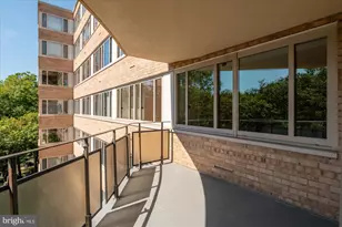 4101 Cathedral Ave NW, Washington, DC 20016 - Photo 8