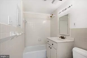 4101 Cathedral Ave NW, Washington, DC 20016 - Photo 18