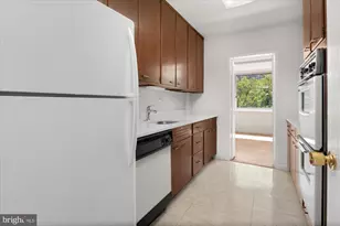 4101 Cathedral Ave NW, Washington, DC 20016 - Photo 28