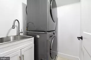 1427 K St SE, Washington, DC 20003 - Photo 14