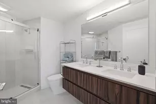 37 L St SE, Washington, DC 20003 - Photo 16