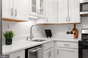 300 M St SW, Washington, DC 20024 - Photo 18