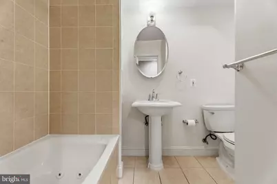 827 4th Street NE, Washington, DC 20002 - Photo 32