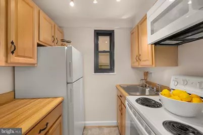 2141 I Street NW #402, Washington, DC 20037 - Photo 10