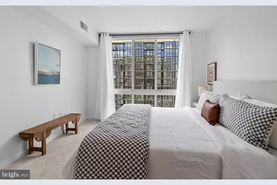 1000 New Jersey Avenue SE #811, Washington, DC 20003 - Photo 16
