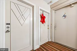 1727 R St NW, Washington, DC 20009 - Photo 2