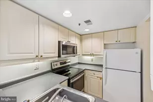 1727 R St NW, Washington, DC 20009 - Photo 22