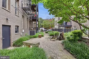 1811 Wyoming Ave NW, Washington, DC 20009 - Photo 28