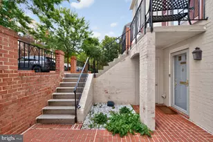 1636 Beekman Pl NW, Washington, DC 20009 - Photo 2