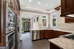 152 13th St SE, Washington, DC 20003 - Photo 36