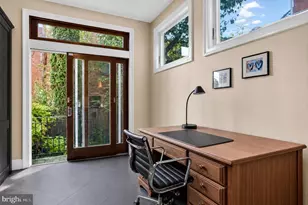 152 13th St SE, Washington, DC 20003 - Photo 46