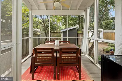 909 G Street SE, Washington, DC 20003 - Photo 24