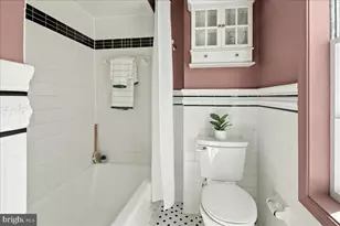 909 G St SE, Washington, DC 20003 - Photo 38