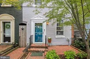 909 G St SE, Washington, DC 20003 - Photo 2