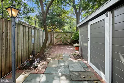 909 G Street SE, Washington, DC 20003 - Photo 40