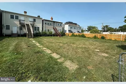 713 Irving Street NE #3, Washington, DC 20017 - Photo 2