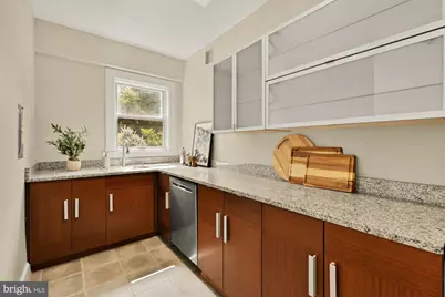 3901 Cathedral Avenue NW #220, Washington, DC 20016 - Photo 6