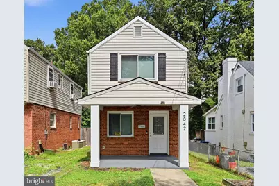 2842 30th Street NE, Washington, DC 20018 - Photo 2