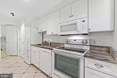 1337 Corcoran Street NW #B, Washington, DC 20009 - Photo 2