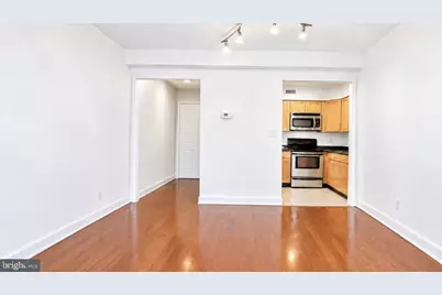 3611 38th Street NW #305, Washington, DC 20016 - Photo 4