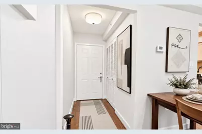 3611 38th Street NW #305, Washington, DC 20016 - Photo 2