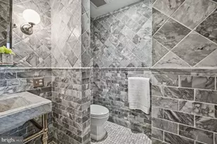 1026 16th St NW, Washington, DC 20036 - Photo 18