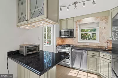 2749 Arizona Avenue NW, Washington, DC 20016 - Photo 10